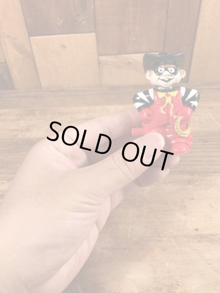 90年代のマクドナルドのハンバーグラーのビンテージのハッピーミールトイ