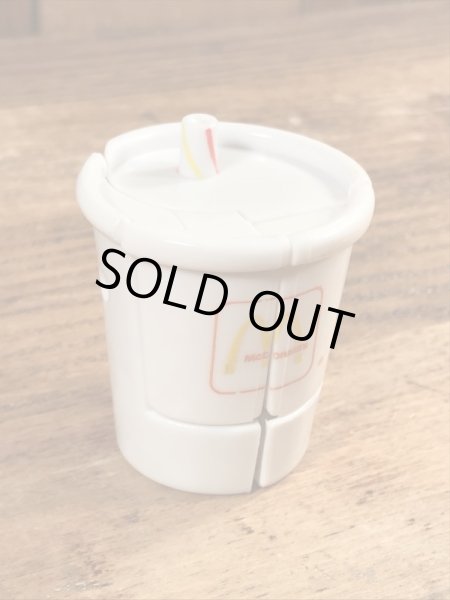 80年代のマクドナルドのニューフードチェンジャブルズのビンテージのハッピーミールトイ