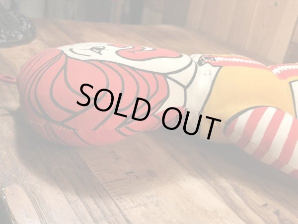 70年代のマクドナルドのロナルドのビンテージのクロスドール