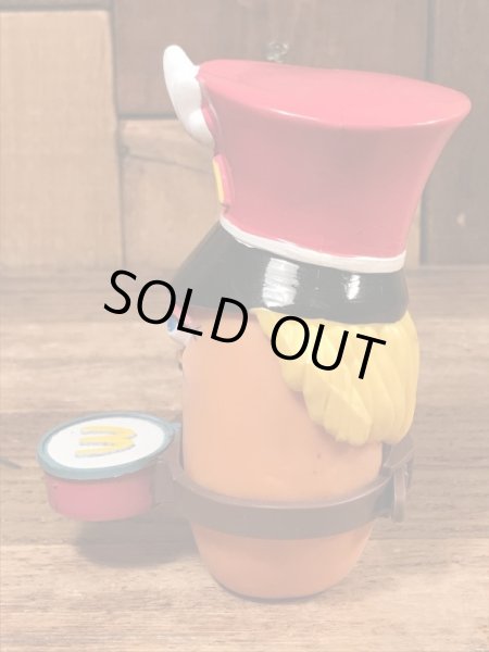 80年代のマクドナルドのマックナゲットバディーズのヴィンテージのハッピーミールトイ