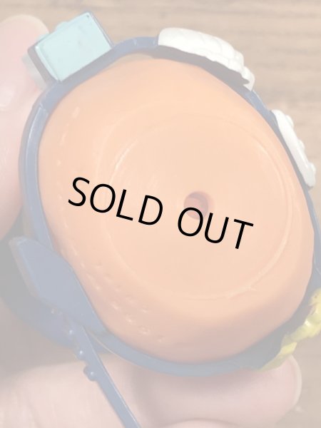 80年代のマクドナルドのマックナゲットバディーズのビンテージのハッピーミールトイ