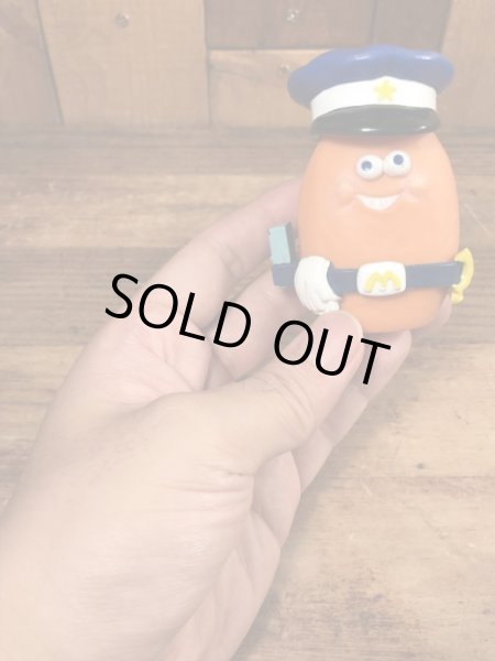 80年代のマクドナルドのマックナゲットバディーズのビンテージのハッピーミールトイ