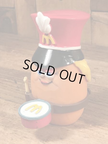 80年代のマクドナルドのマックナゲットバディーズのヴィンテージのハッピーミールトイ