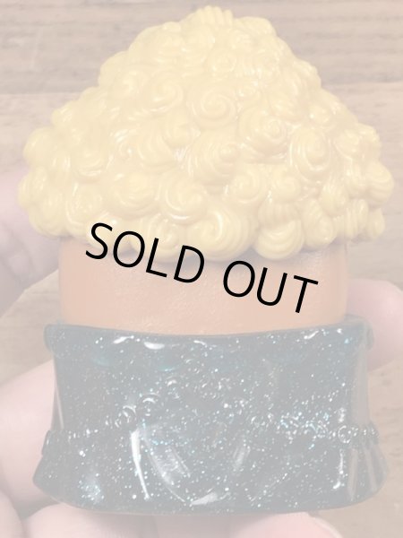 90年代のマクドナルドのマックナゲットバディーズのヴィンテージのハッピーミールトイ