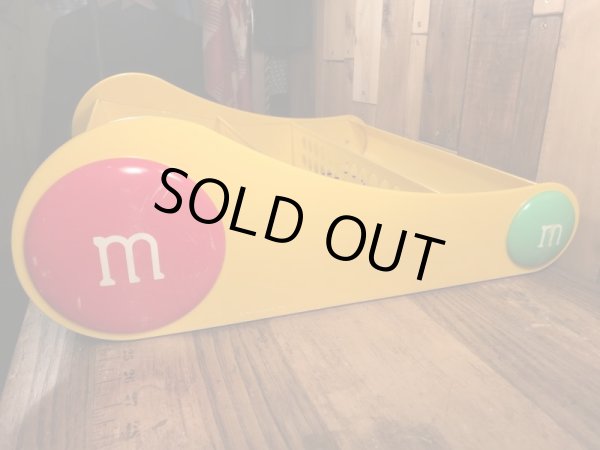 90年代のエムアンドエムズのビンテージのディスプレイラック