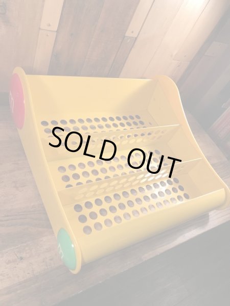 90年代のエムアンドエムズのビンテージのディスプレイラック