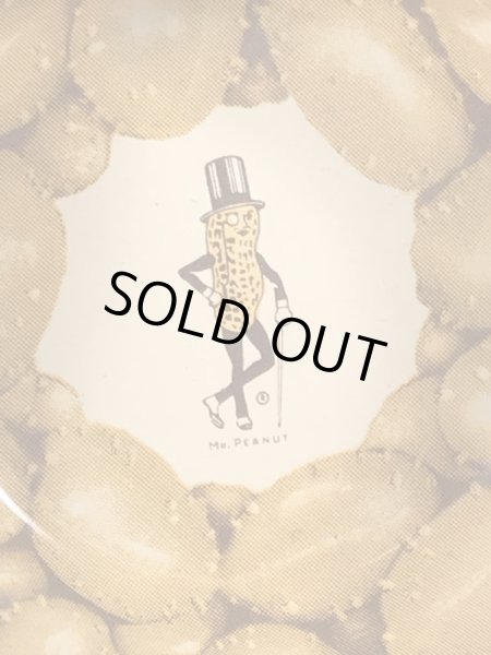 企業キャラクターのミスターピーナッツのビンテージのTinトレイ