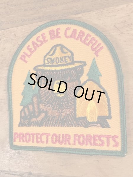 企業キャラクターのスモーキーベアのヴィンテージの雑貨