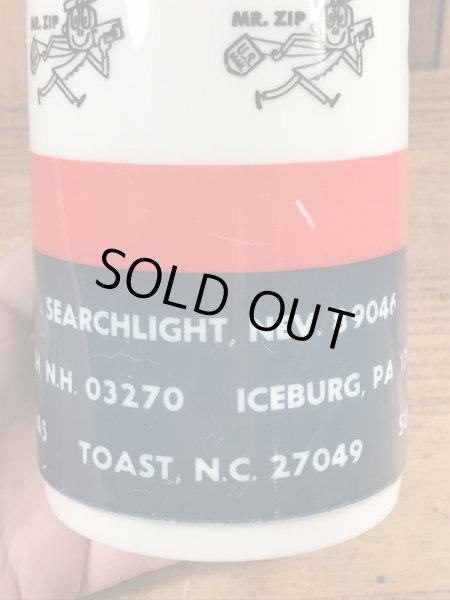 企業キャラクターのMr. Zipのヴィンテージのサーモボトル