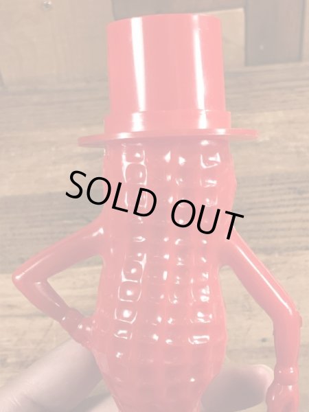 企業キャラクターのミスターピーナッツのビンテージのコインバンク