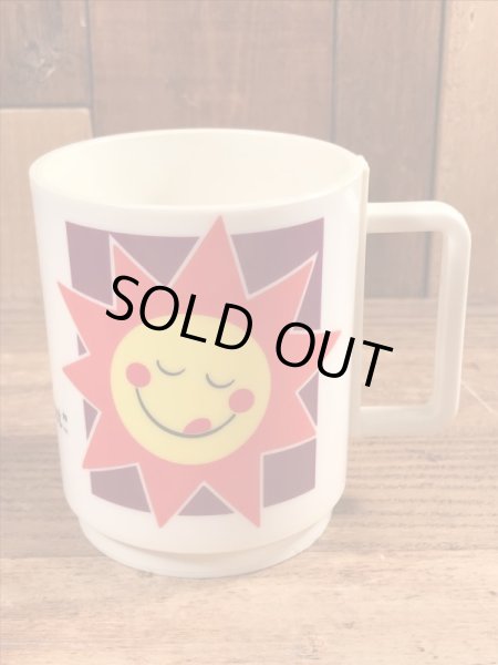 ケロッグのレーズンブランのビンテージのマグカップ