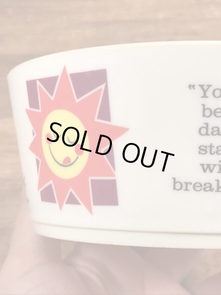 ケロッグのアドバタイジング物のビンテージのシリアルボウル