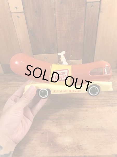 リトルオスカーメイヤーのウインナーモービルのヴィンテージのおもちゃ