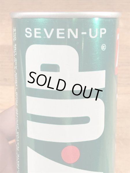70年代の7upのビンテージのオルゴール缶