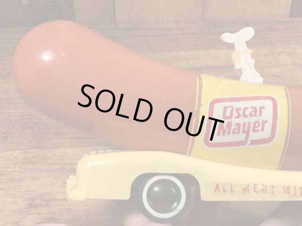 オスカーメイヤーのウインナーモービルのビンテージのトイ