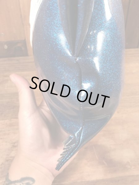 アドバタイジングキャラクターのナウガモンスターのヴィンテージのトイ