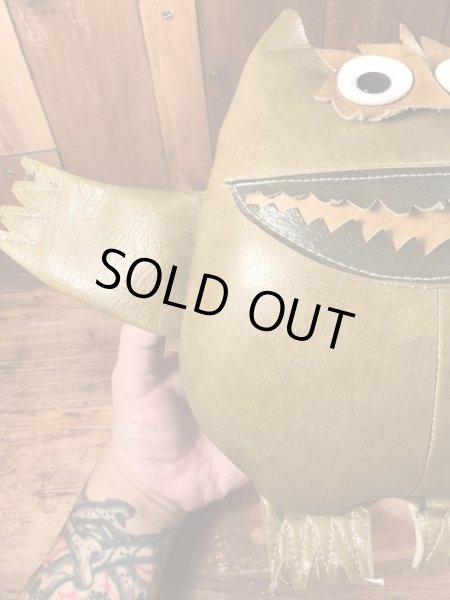 アドバタイジングキャラクターのナウガモンスターのビンテージのドール