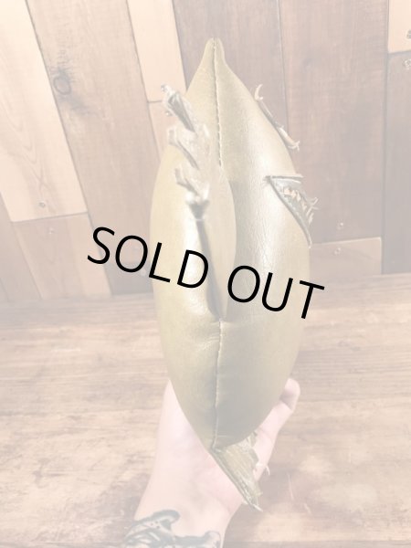 アドバタイジングキャラクターのナウガモンスターのビンテージのドール