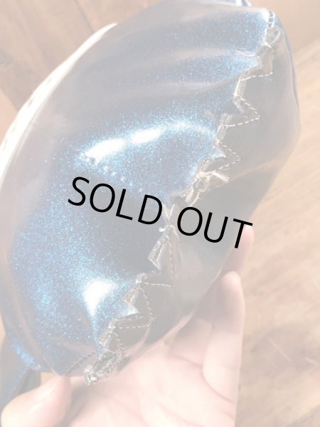 アドバタイジングキャラクターのナウガモンスターのヴィンテージのトイ