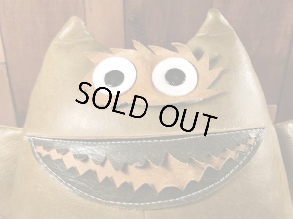 アドバタイジングキャラクターのナウガモンスターのビンテージのドール