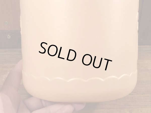 企業キャラクターのハッピージャックスのビンテージのクッキーコンテナー