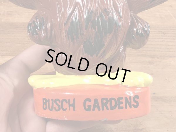 ブッシュガーデンの企業キャラクターのヴィンテージの貯金箱フィギュア