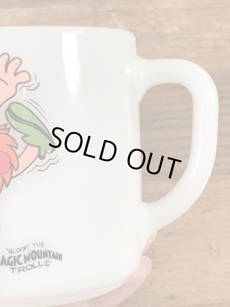 マジックマウンテントロール　ヴィンテージ　マグカップ　企業キャラクター　ファイヤーキング　ミルクガラス