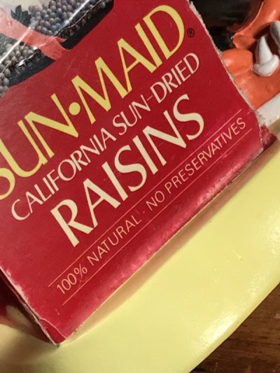 画像2: Sun-Maid California Raisins Coin Bank　カリフォルニアレーズン　ビンテージ　コインバンクドール　貯金箱フィギュア　80年代
