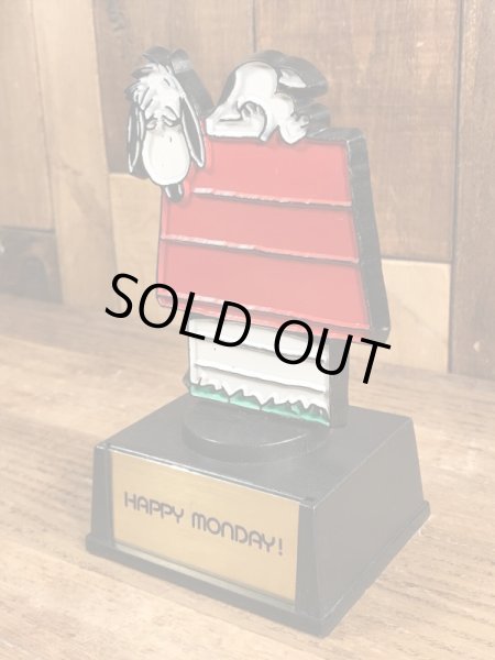 スヌーピー　ヴィンテージ　トロフィー　Aviva　モーニングアレルギー