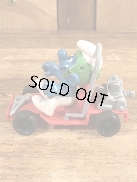 80’sのゴーカートに乗ったスーパースマーフのヴィンテージのPVC製フィギュア