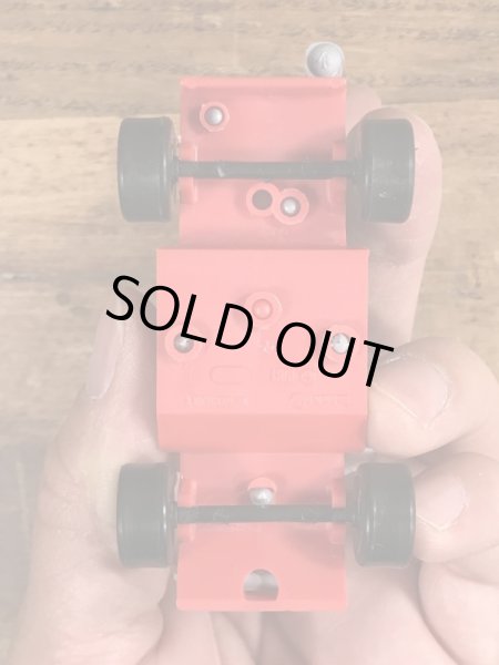 80’sのゴーカートに乗ったスーパースマーフのヴィンテージのPVC製フィギュア