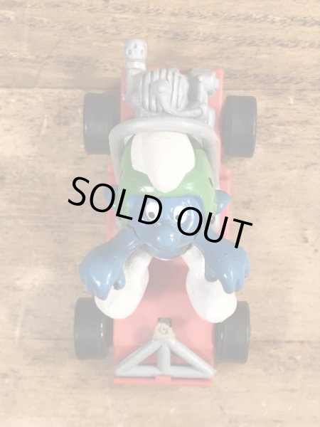 80年代頃のゴーカートに乗ったスーパースマーフのビンテージのPVCフィギュア