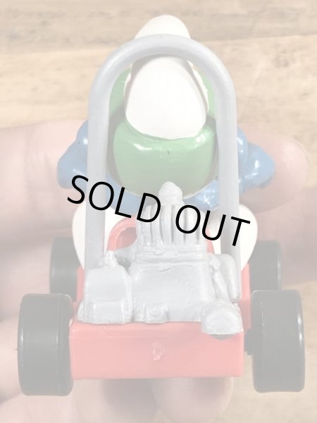 80年代頃のゴーカートに乗ったスーパースマーフのビンテージのPVCフィギュア