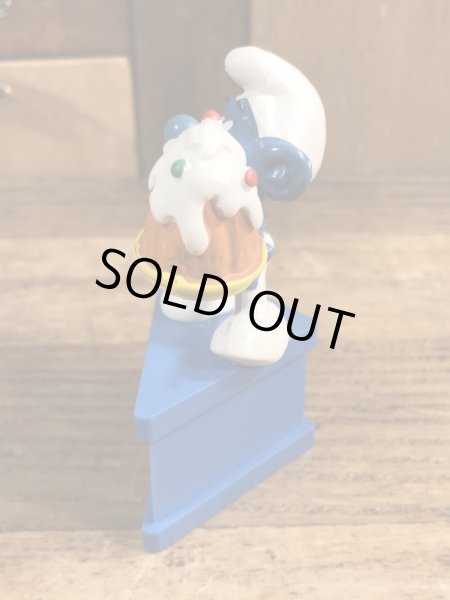 80’sのケーキを持ったスマーフのヴィンテージPVC製フィギュア