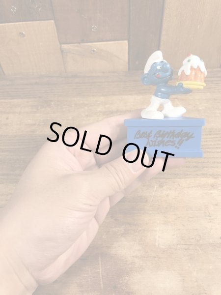 80’sのケーキを持ったスマーフのヴィンテージPVC製フィギュア