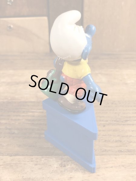 80年代頃のゴルフをしているスマーフのビンテージのPVCフィギュア