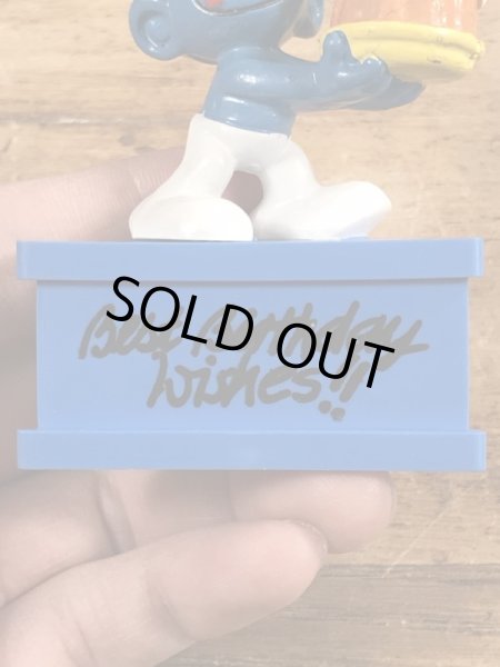 80’sのケーキを持ったスマーフのヴィンテージPVC製フィギュア