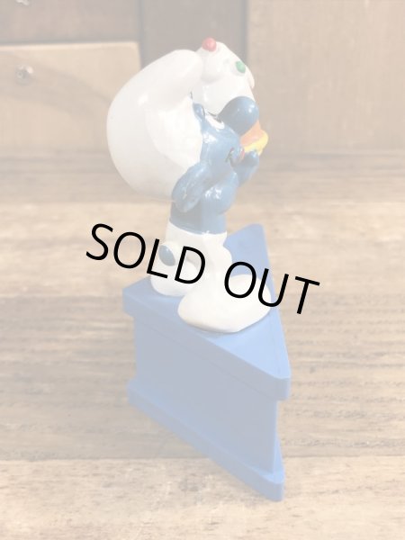 80年代頃のケーキを持ったスマーフのビンテージPVCフィギュア