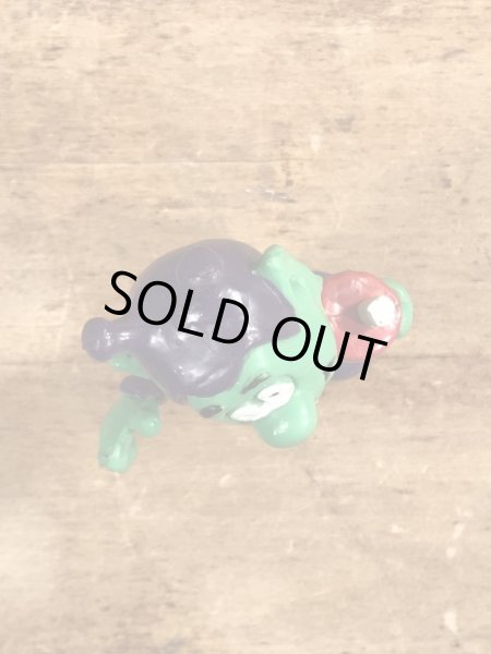 80年代頃のドリンクを持ったアストロスニックのビンテージのPVCフィギュア