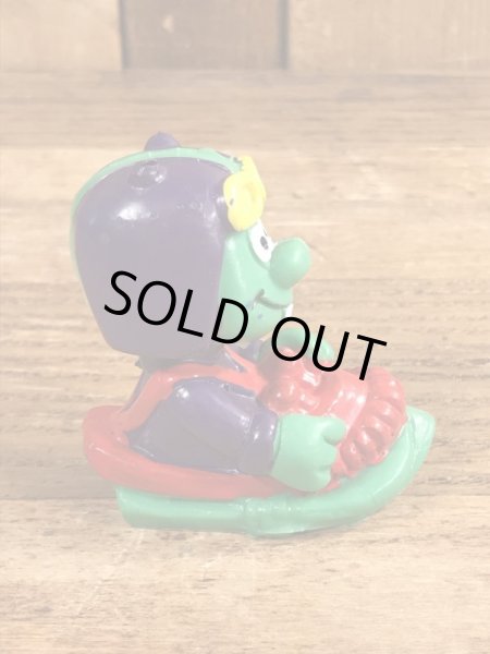 80年代頃のそりをしているビンテージのPVCフィギュア