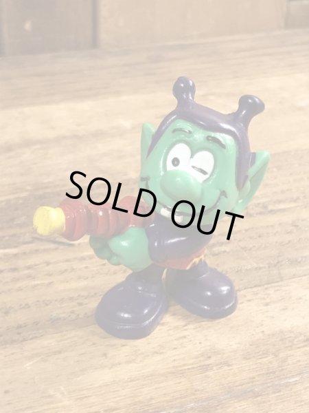 80年代頃の光線銃を持ったアストロスニックのビンテージのPVCフィギュア