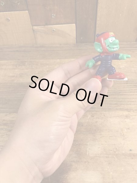 80年代頃のアイススケートをしているアストロスニックのビンテージのPVCフィギュア