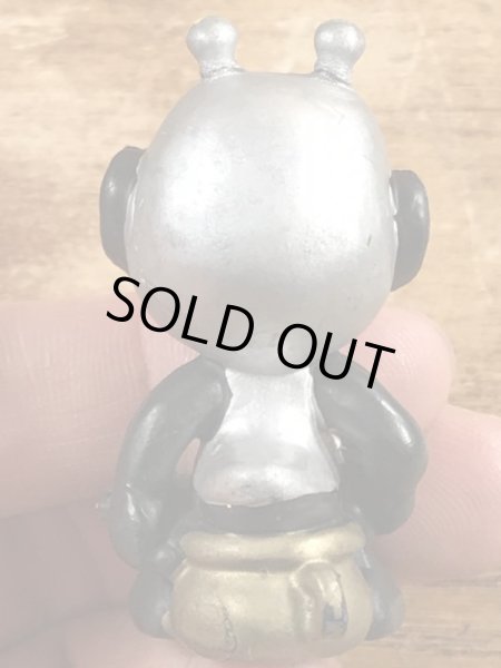 80年代頃のトイレをしているアストロスニックのビンテージのPVCフィギュア