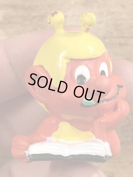 80年代頃の寝そべって本を読んでいるアストロスニックのビンテージのPVCフィギュア