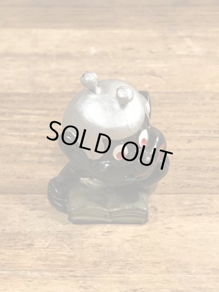 80’sの寝ながら本を読んでいるアストロスニックのヴィンテージのPVC製フィギュア