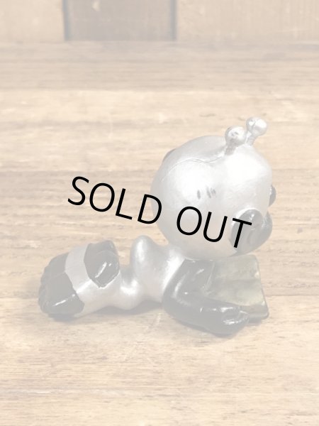 80年代頃の寝ながら本を読んでいるアストロスニックのビンテージのPVCフィギュア