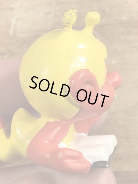 80’sの寝そべって本を読んでいるアストロスニックのヴィンテージのPVC製フィギュア