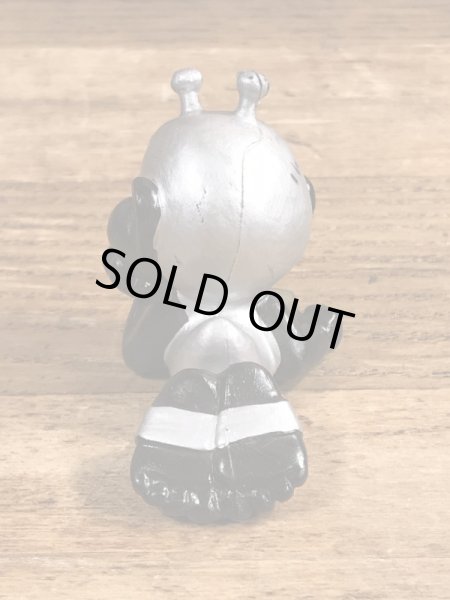 80’sの寝ながら本を読んでいるアストロスニックのヴィンテージのPVC製フィギュア