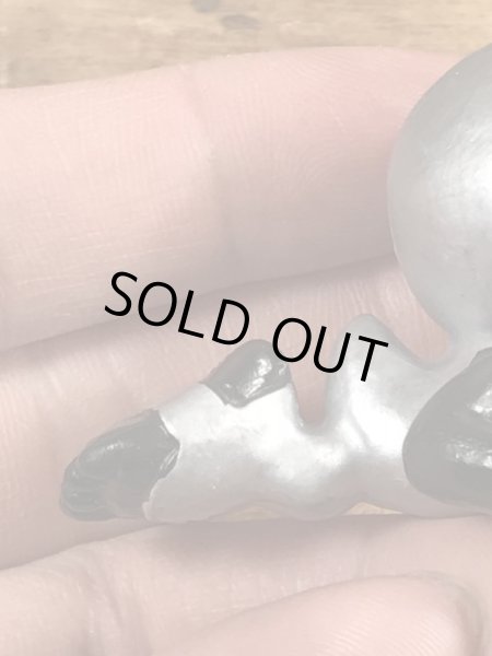 80年代頃の寝ながら本を読んでいるアストロスニックのビンテージのPVCフィギュア