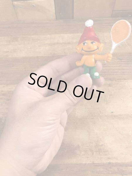 70年代頃のテニスをしているグノームファミリーのビンテージのPVCフィギュア